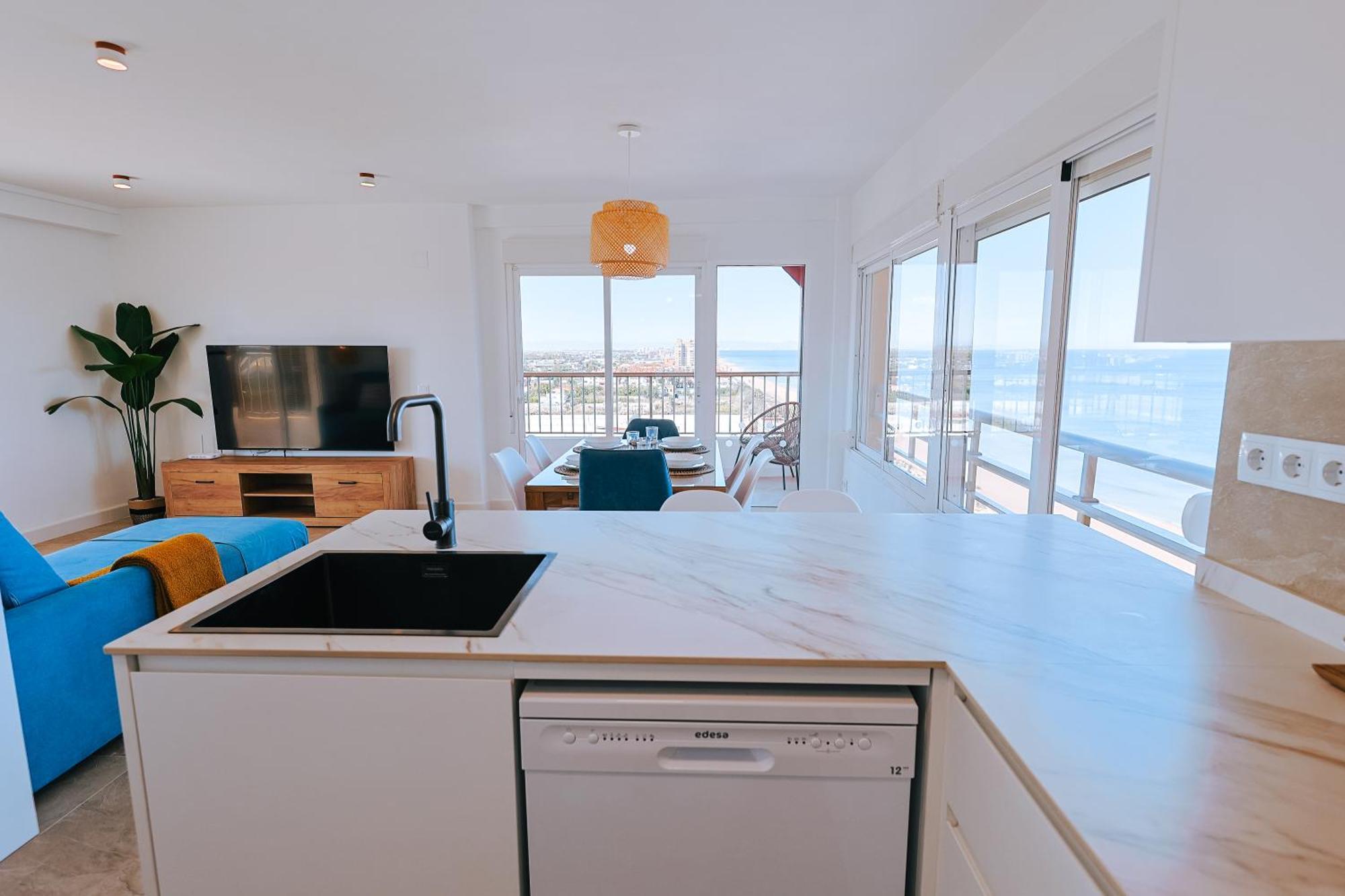 Premium Con 5 Piscinas Barbacoa Tenis Frontenis Mareny Blau